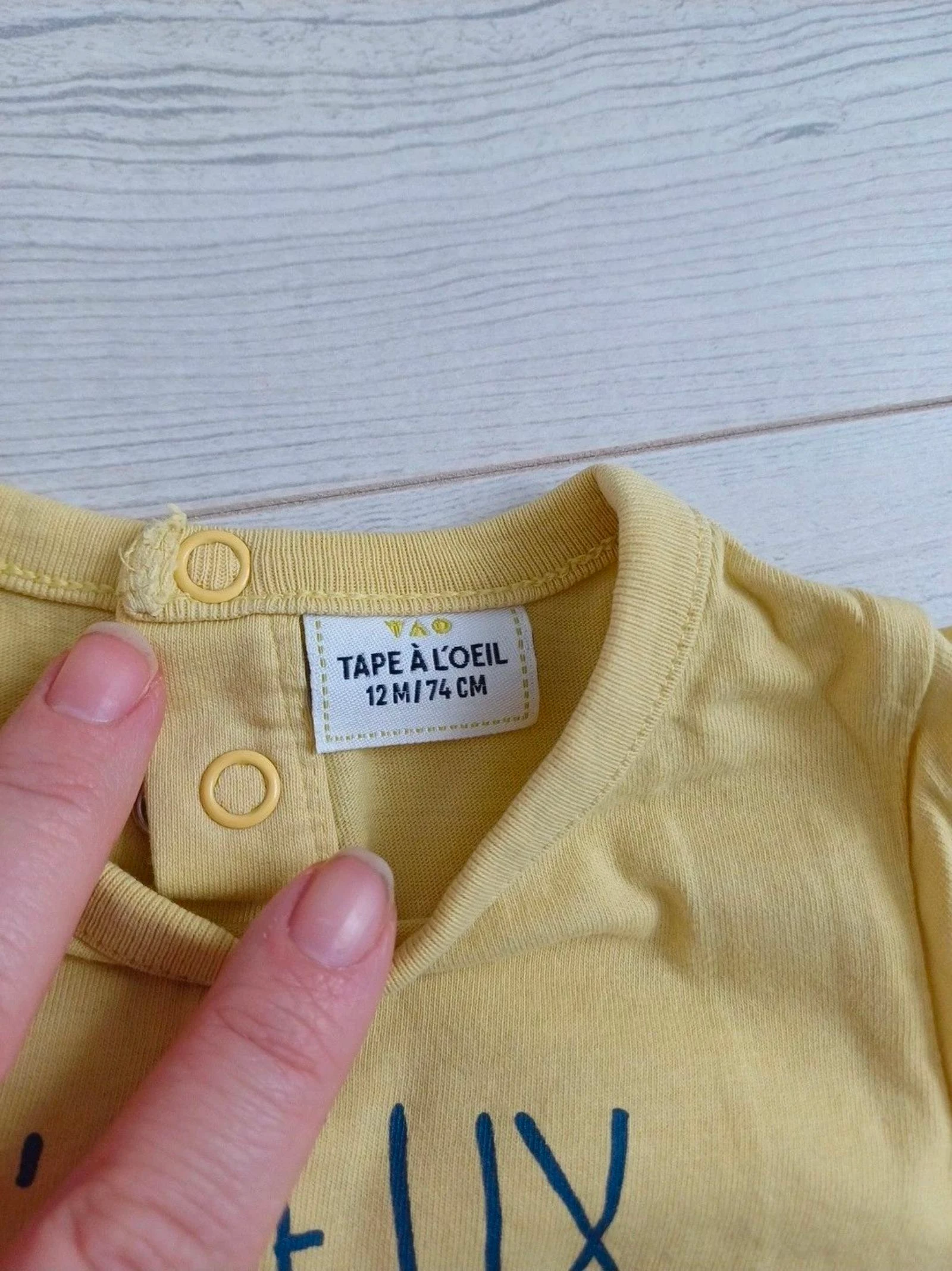 T-shirt amarela 12 meses – photo 2